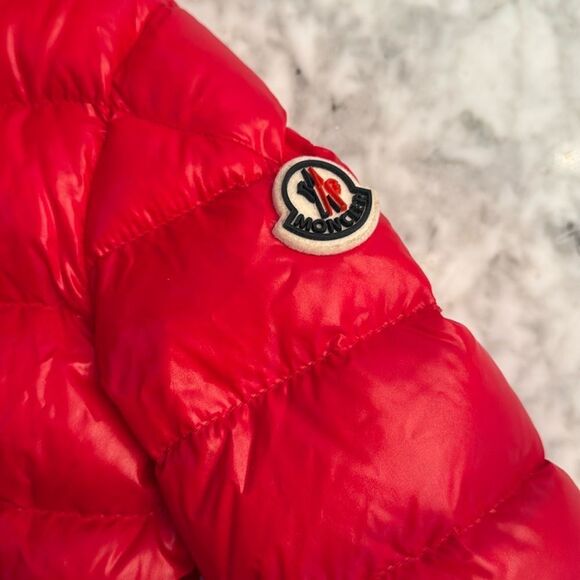 MONCLER RED DOWN JACKET 6Y - Picture 7 of 16